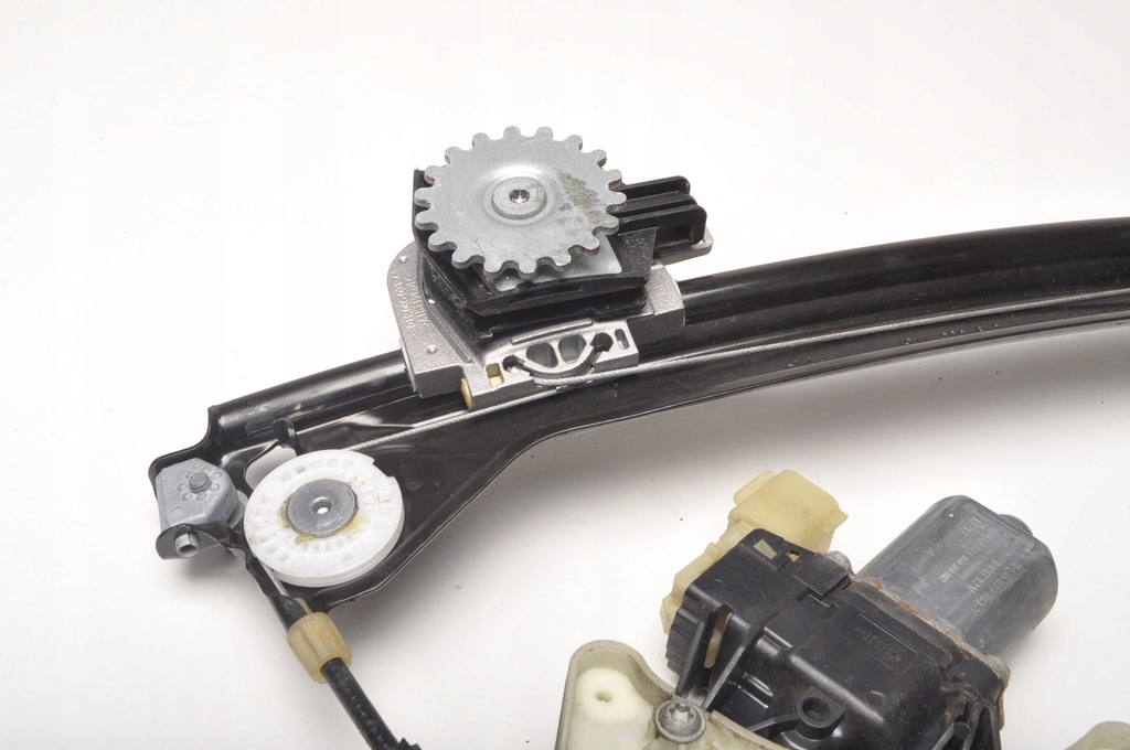 фото №8, Maserati ghibli iii подъемник стекло правый задняя