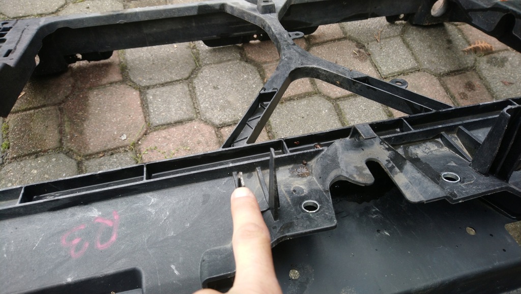 фото №7, Pas передний усилитель mazda 5 v premacy 05-10