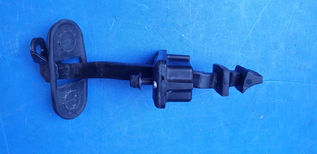 фото №1, Ограничитель дверь перед правый alfa romeo giulia