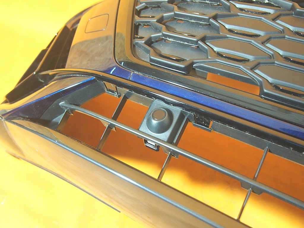 Купити Audi q3 83a sb 18km s line бампер перед pdc lx5h