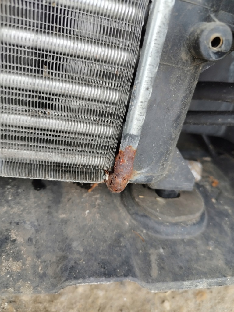 Ремень передний балка радиатор 1.6 bse бензин autom audi a3 8p рестайлинг  2008-2012 Киев