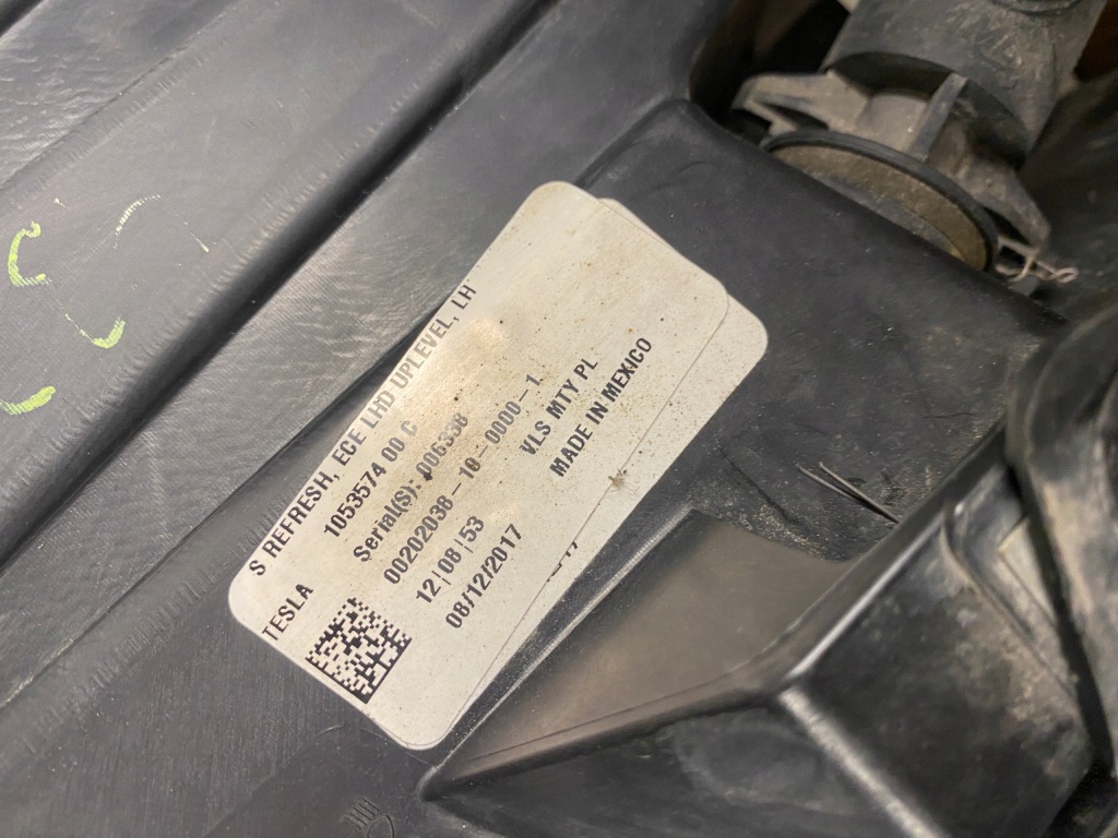 Tesla s рестайлинг  фара левый перед full led 1053574-00-c с Разборки