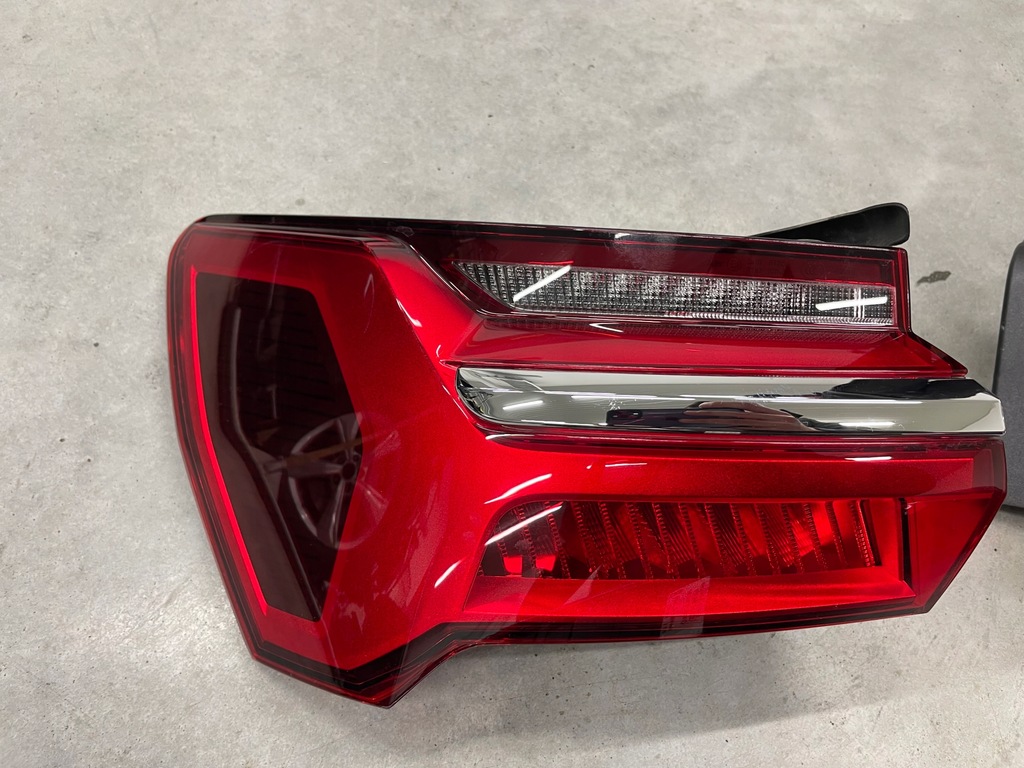 фото №8, Лампи задня audi a6 c8 avant kombi комплект оригінал