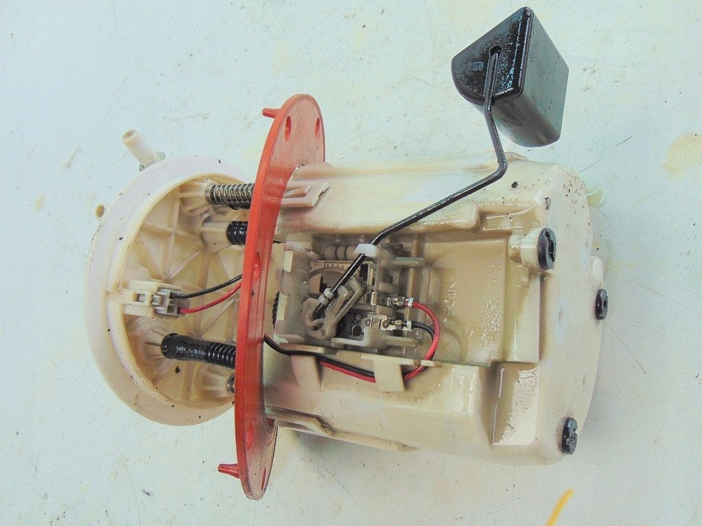 фото №9, Subaru forester iii 2.0 d датчик поплавок топлива