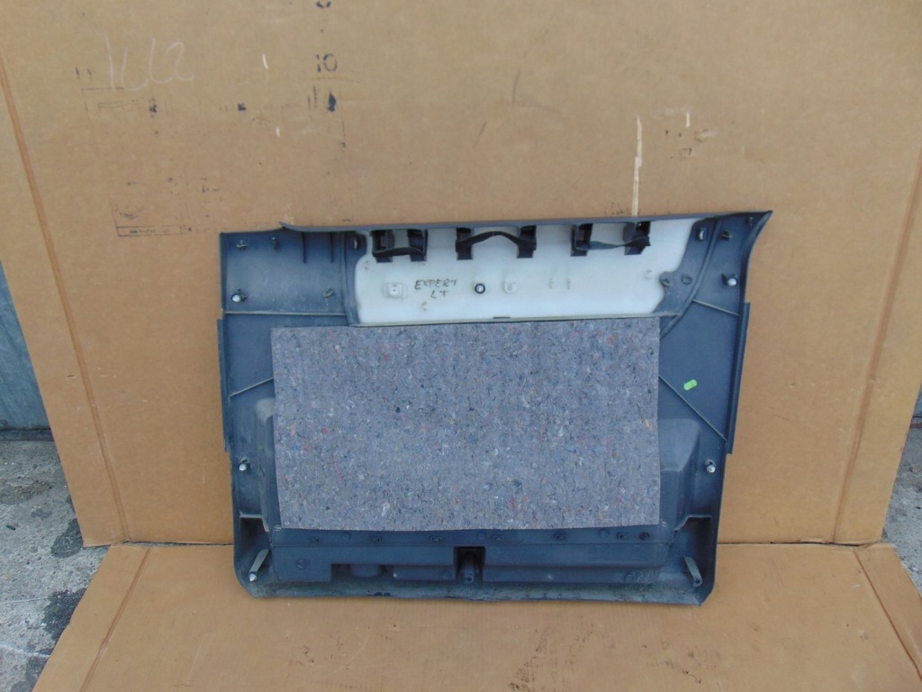 Обивка обшивка левая задний peugeot expert 2007- long 1498940777 Киев