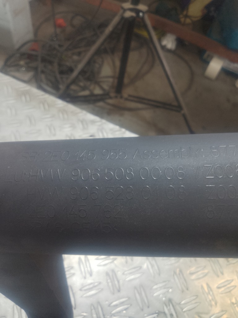 фото №5, Sprinter 906 crafter 06- труба шланг воздуха 9065080008