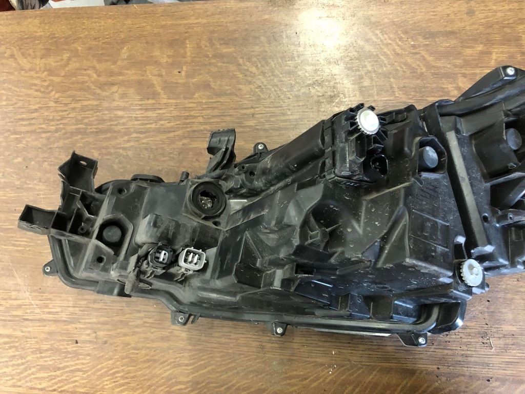 фото №6, Corolla e21 2018- лампа права перед 81110-02t51-00