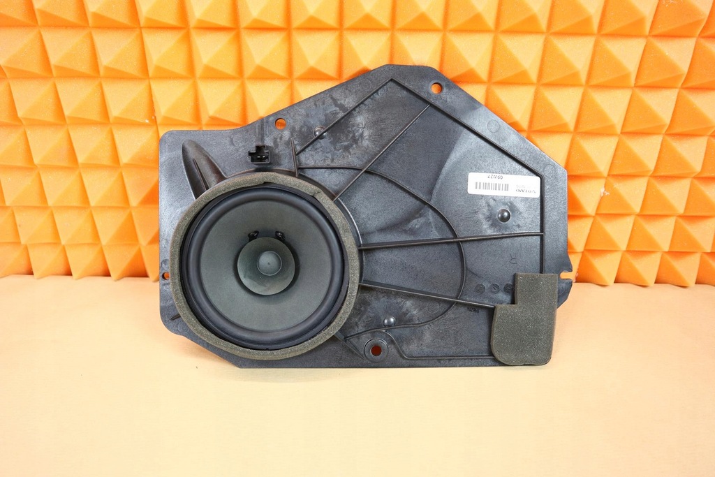 фото №1, Volvo c30 динамик правый задняя задний 31252250