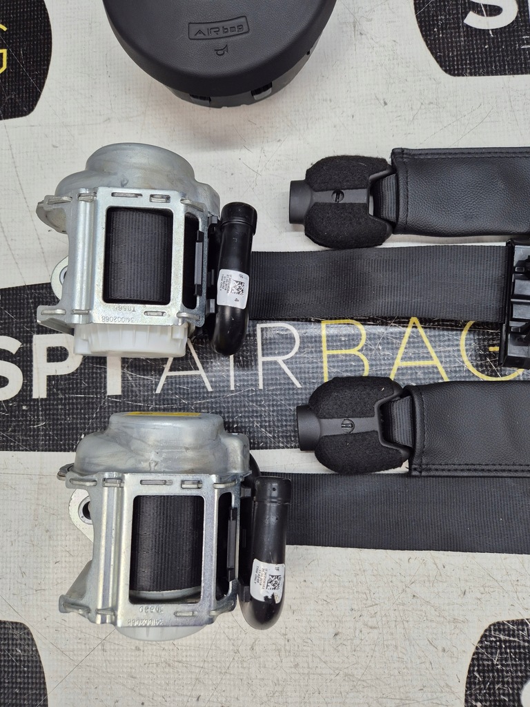 фото №8, Giulia панель приладів консоль подушки безпеки ремені подушка безпеки