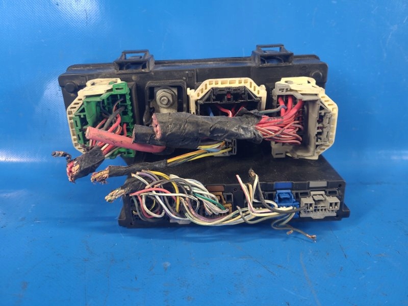 фото №4, Коробка запобіжників камера двигуна chrysler 200 10-14 4692346ae