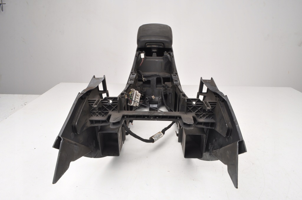 фото №5, Mercedes w176 тунель середній підлокітник шкіра