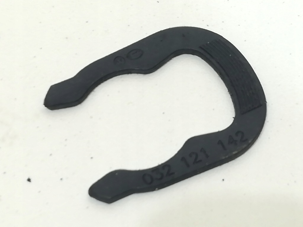 Защита датчика температуры vw passat b5 fl superb a4 b6 032121142 в Украине