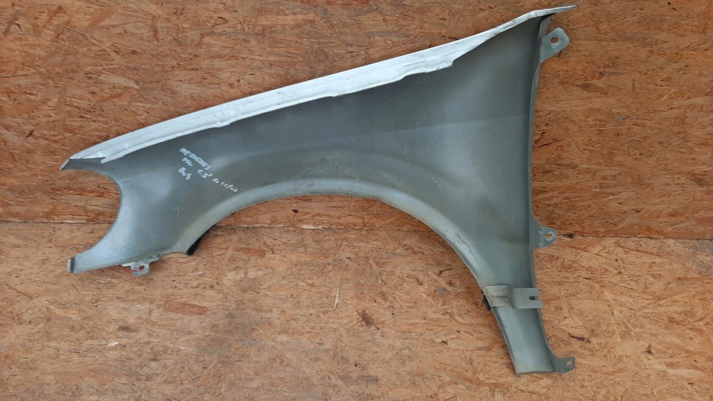 Крила правий перед mercedes ml w163 рестайлінг  2003 zdrowy Зі Шроту