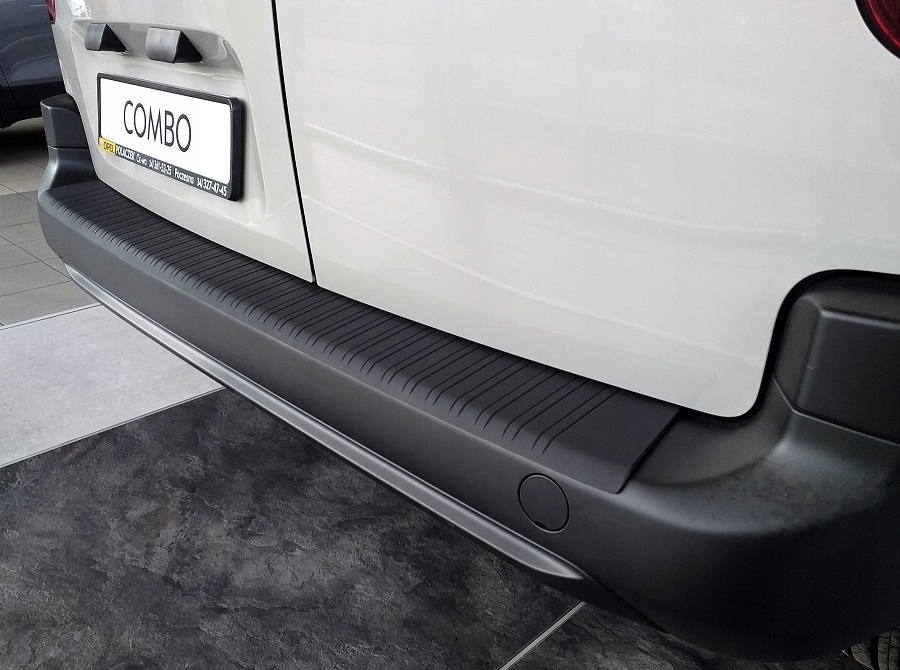 фото №10, Opel combo 2018- накладка na бампер молдинг