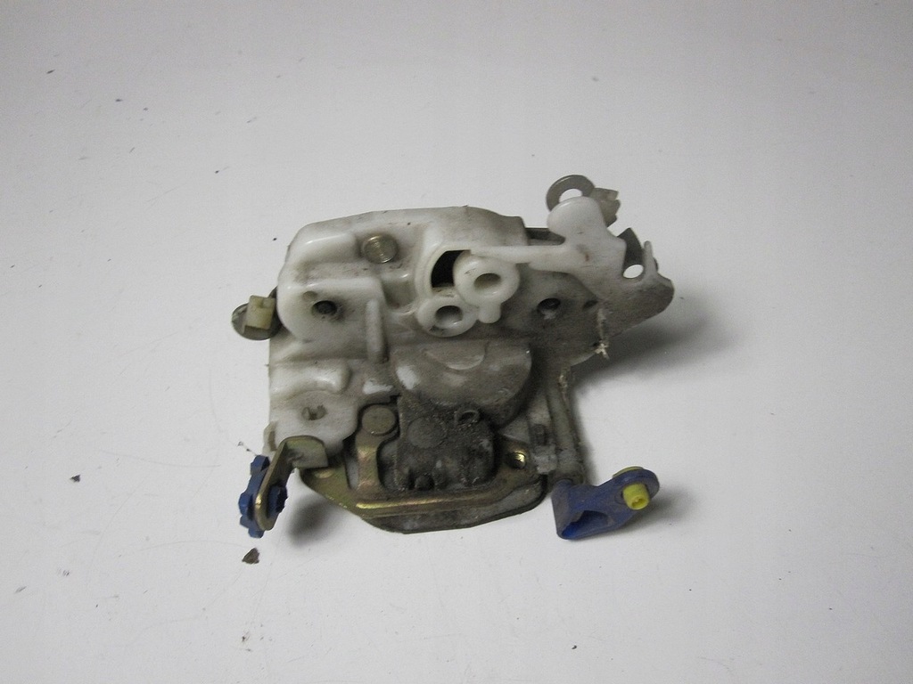 фото №8, Замок дверь передний правый nissan vanette 99r