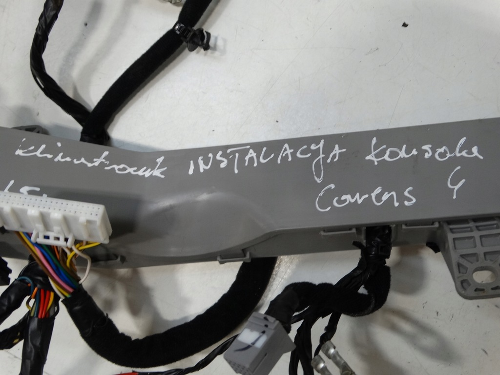 фото №8, Электропроводка жгут электрическая панели kia carens iv 91111-a4061