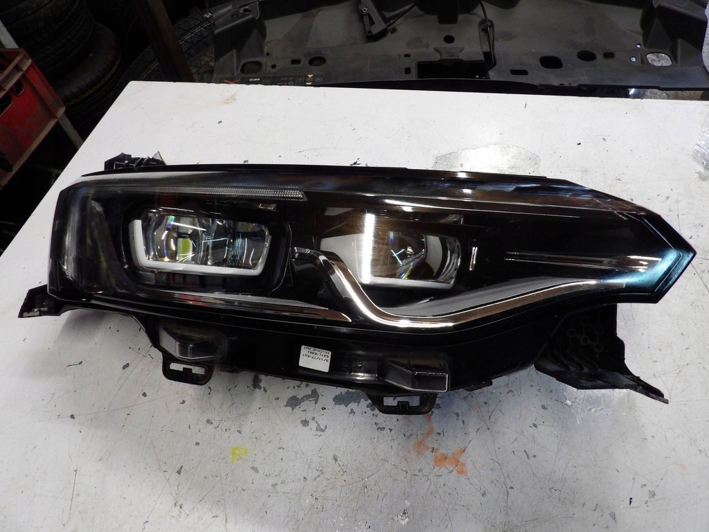 фото №1, Лампа правая передняя renault talisman 260100184r