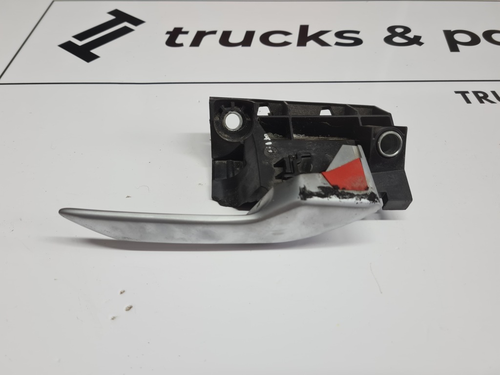 фото №2, Ручка внутрішня двері права volvo fh 4 fh 5