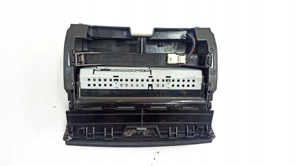 фото №10, Mercedes-benz c w204 2008 панелі керування, перемикачі