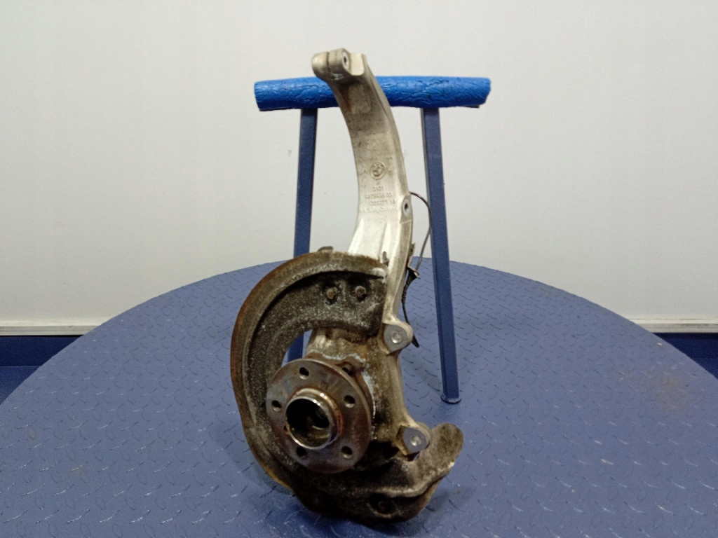 фото №1, Bmw x7 g07 поворотний кулак ліва передня перед ступиця 6876655