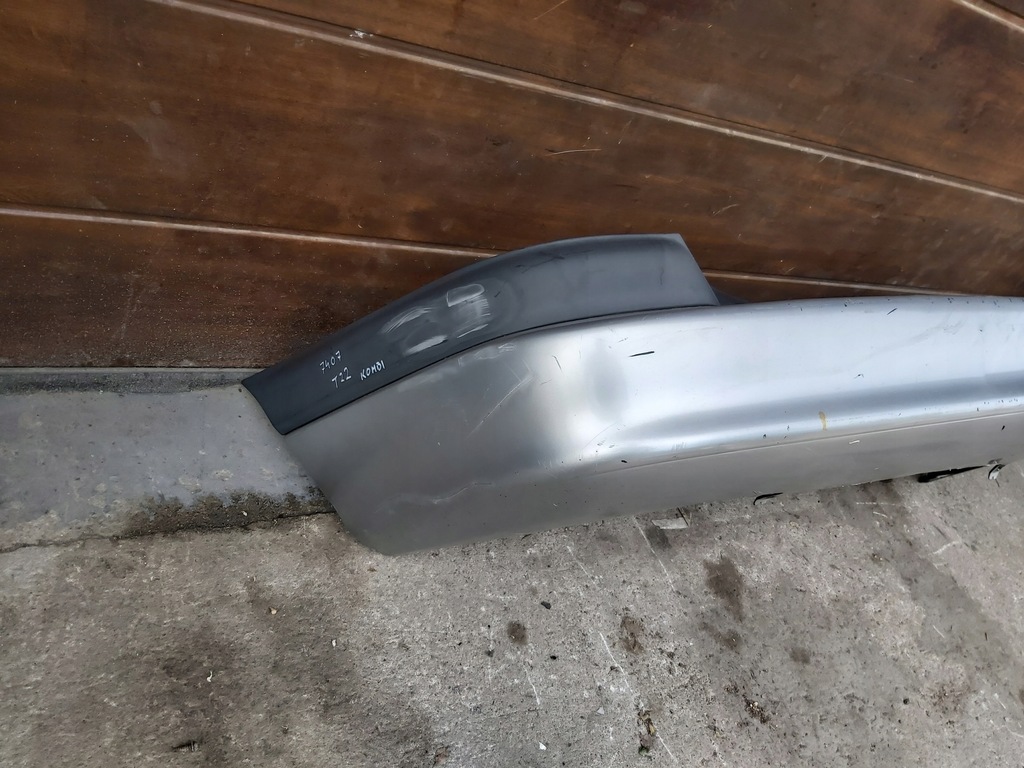 фото №7, Toyota avensis t22 бампер задняя kombi