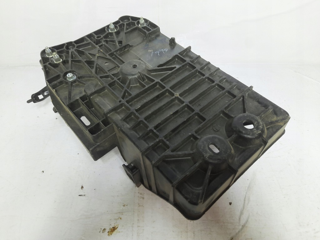 Mazda 3 13-19 основание аккумулятор 2.0b bjs7-56041 америка с Разборки