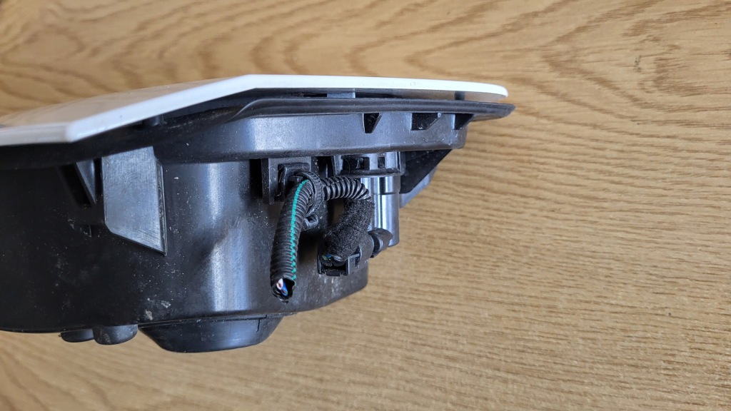 Opel crossland, crossland x,klapka заливної пального, колір білий z40r Недорого