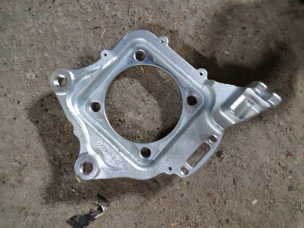 фото №1, Кронштейн ступиця gmc cadillac yukon escalade tahoe