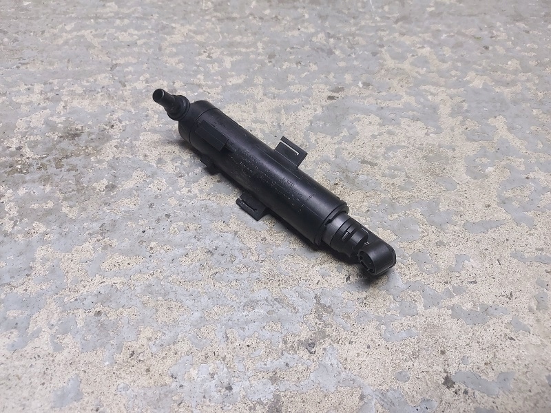 фото №1, Audi a8 d4 4h омивач фара правий oryg