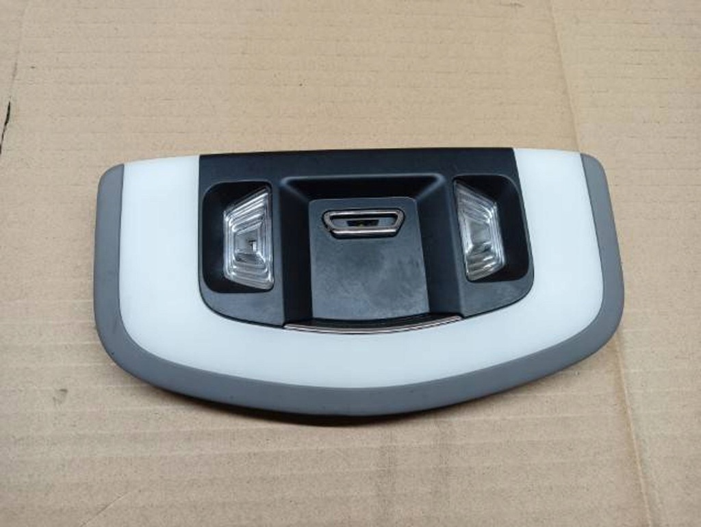 фото №1, M29 porsche panamera 970 09-13 лампа задняя салона потолочный