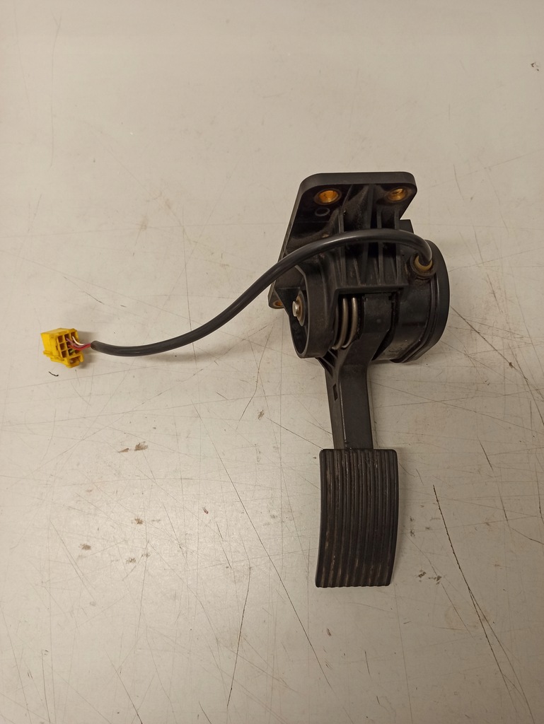 фото №1, Педаль газа mercedes atego actros a9703000304 aso