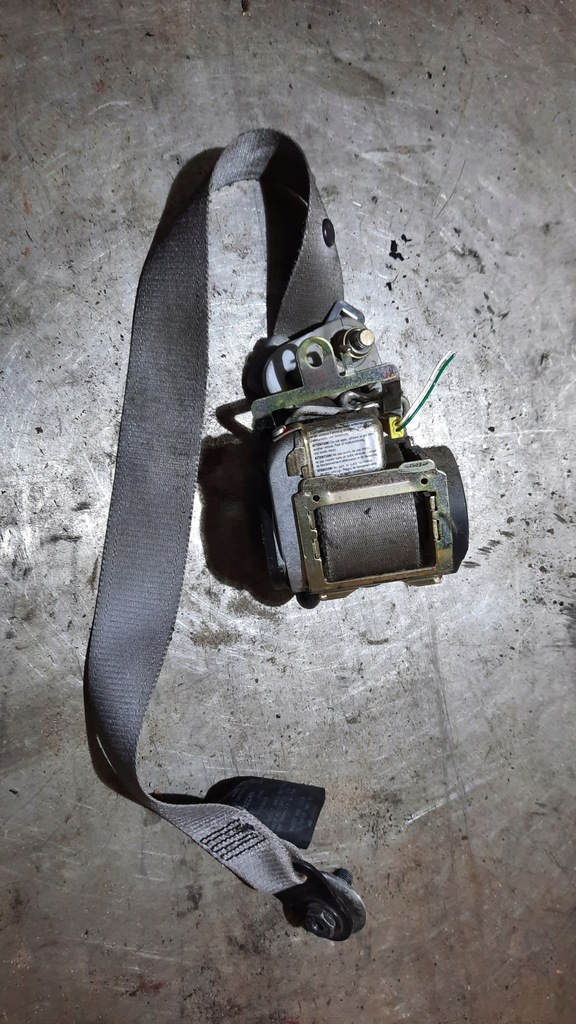 фото №1, Pas безпеки mazda 323f 00r 2.0d