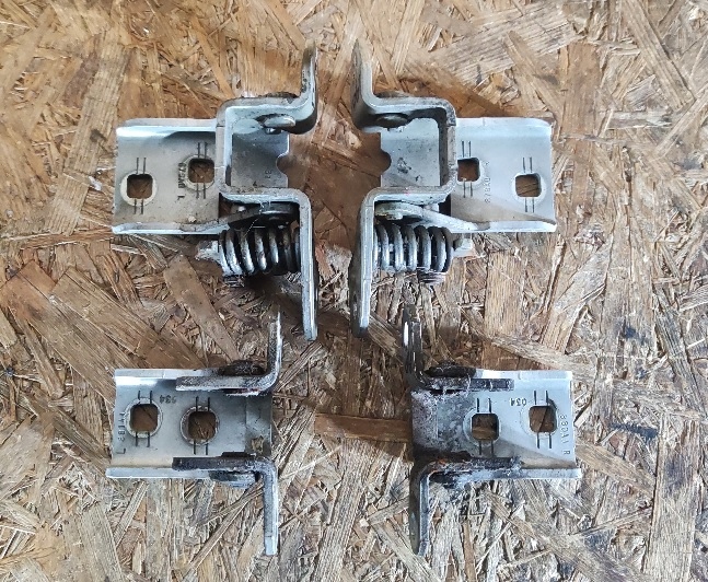 фото №1, Петлі двері правий перед chrysler voyager 08 - 16