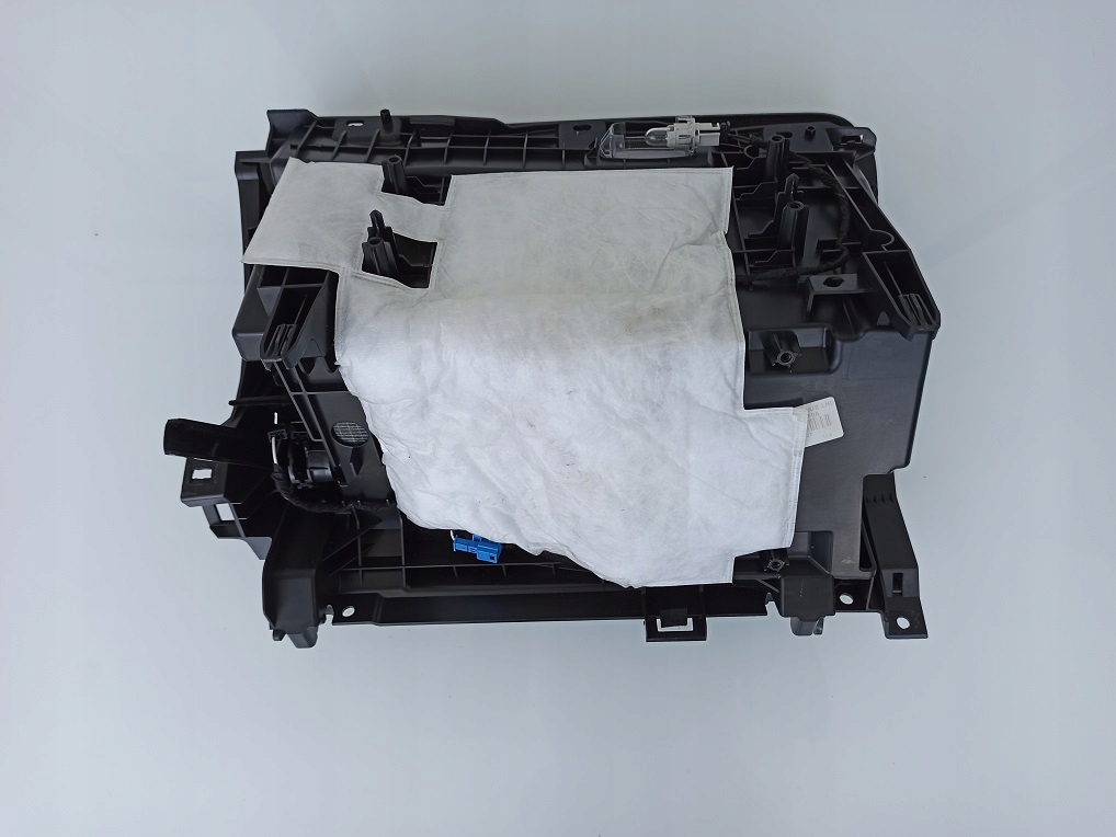 фото №6, Infiniti q30 бардачок пассажира 2015 rok europa 685005df0a qx30