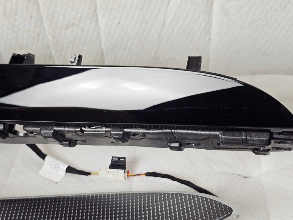 фото №9, Молдинг dekor захист консолі w панель решітка обдув mercedes glb x247 led