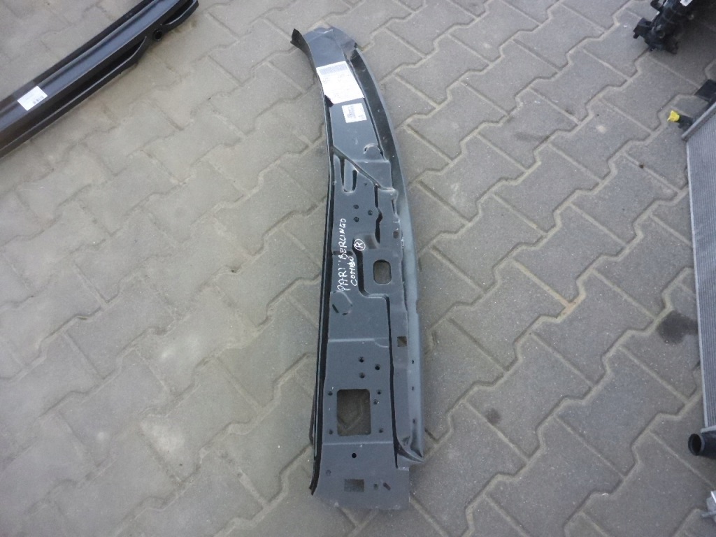 фото №1, Berlingo partner 18- разъём панель фары задняя правый новый