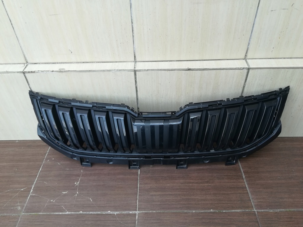 фото №1, Решётка радиатора решётка радиатора skoda karoq 17-21 оригинальный номер