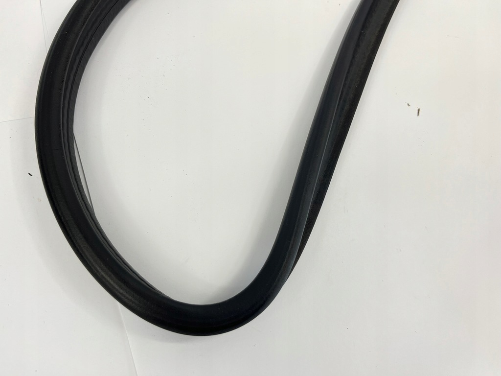 фото №8, Прокладка задній кришки кришки багажника mercedes 190 w201