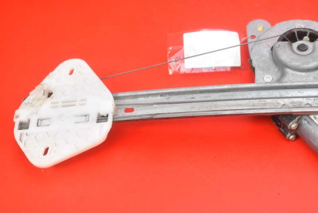 фото №8, Подъемник стекло левый перед eu 118481 dacia logan mcv 1 i lift 07-12