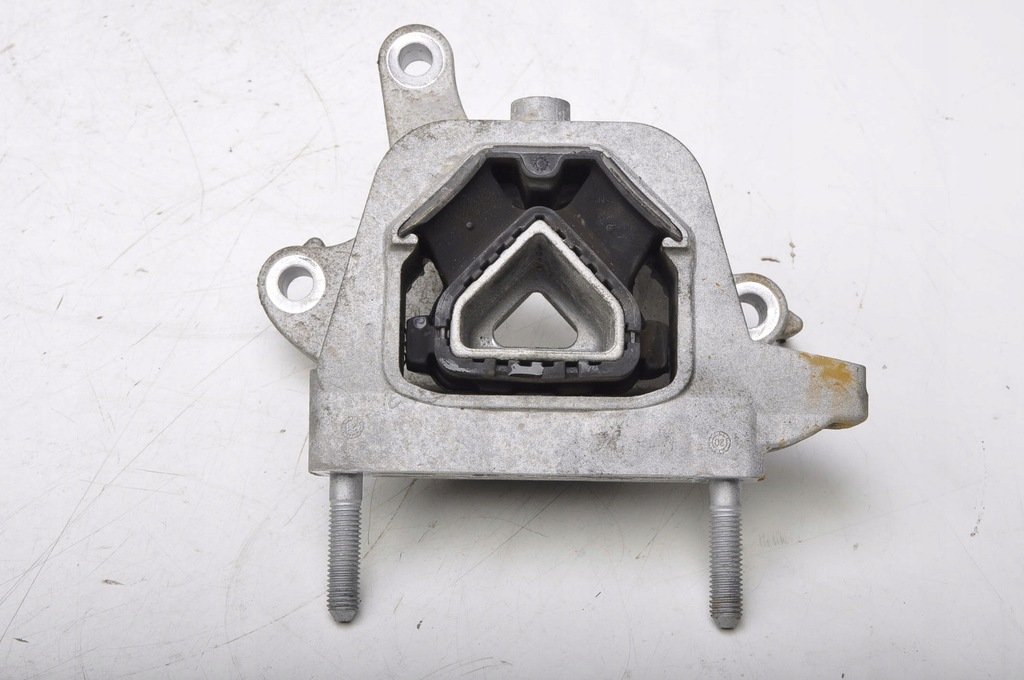 фото №1, Citroen c4 iii e-c4 кронштейн подушка двигуна 9826551380