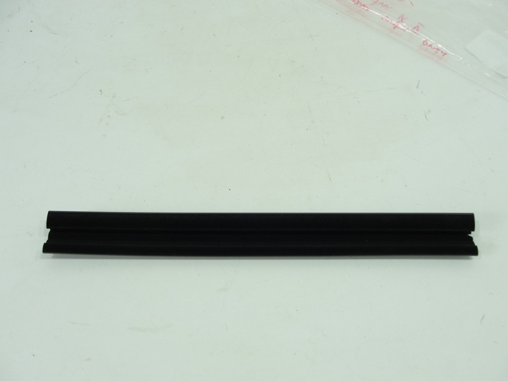 фото №1, Прокладка стекло дверь перед opel astra k v