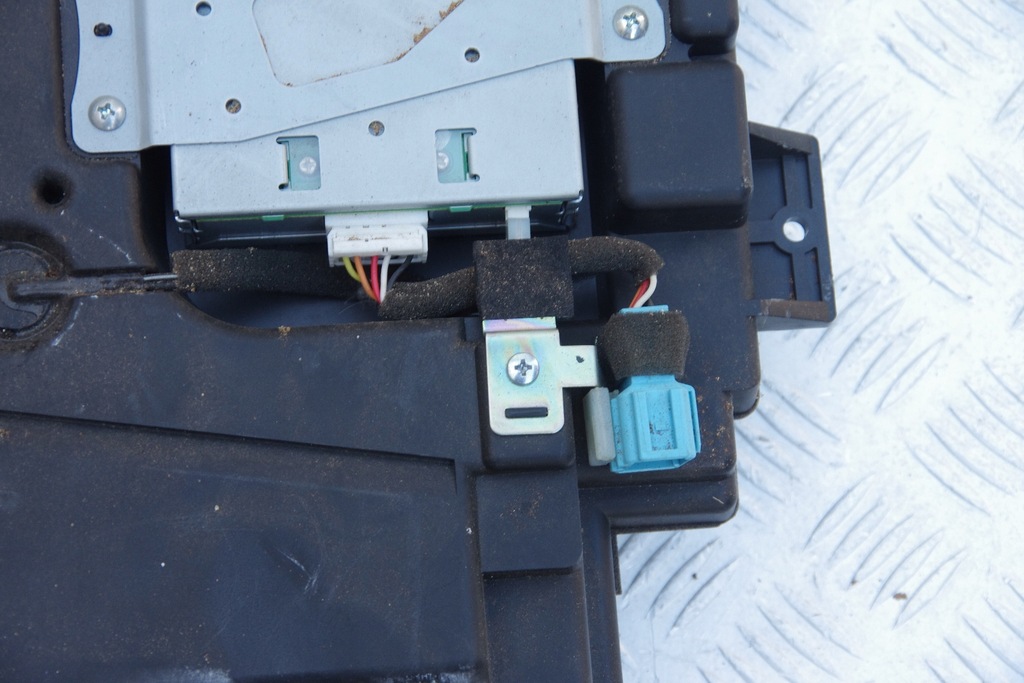 фото №8, Сабвуфер усилитель honda cr-v iii 06-12