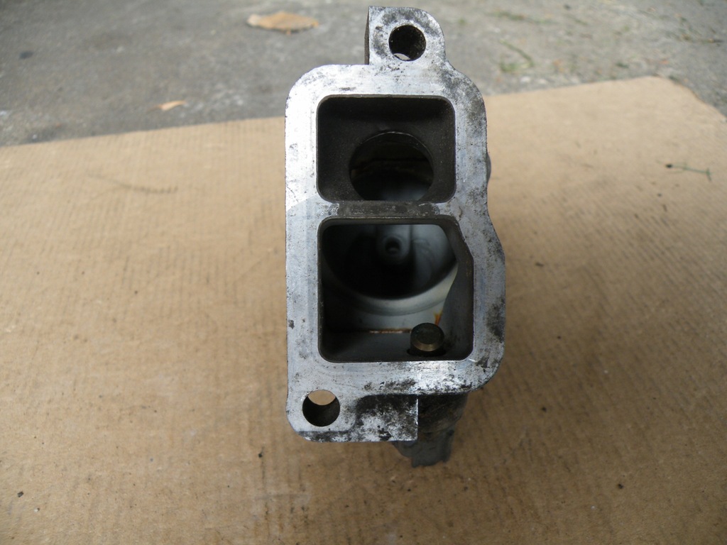 фото №5, Volvo s80 2.4 d5 корпус датчик термостата 863695