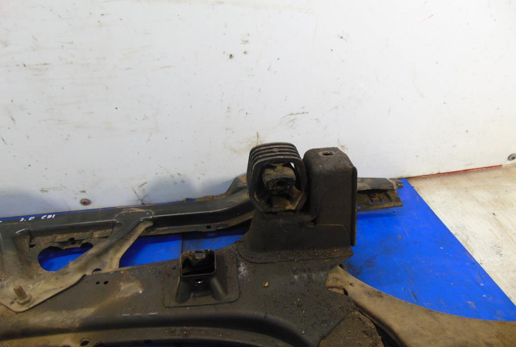 фото №11, Mercedes w245 подрамник двигателя