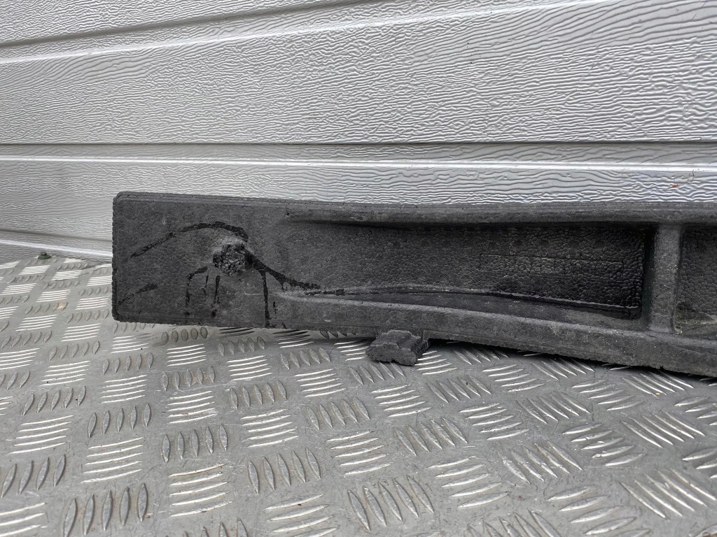 фото №5, Toyota yaris iv абсорбер бампера перед