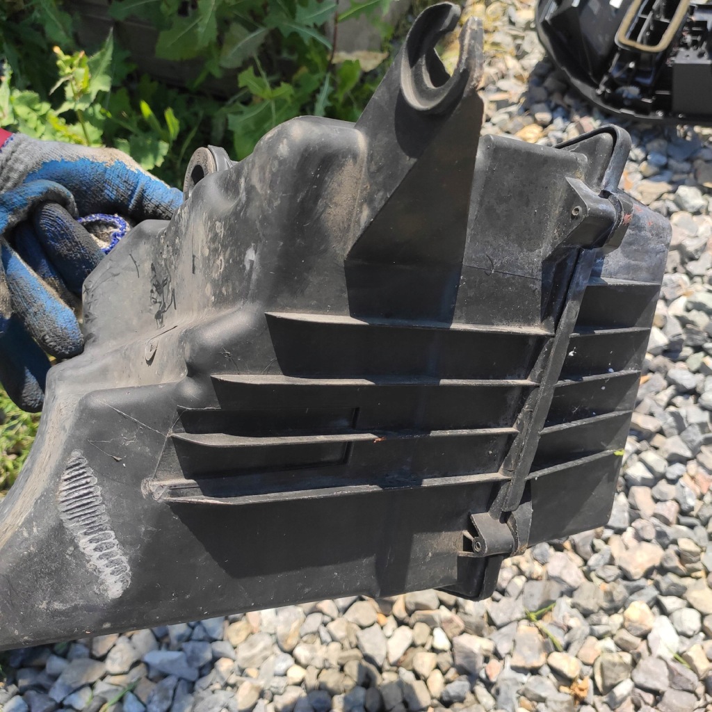 фото №5, Корпус фильтра воздуха vw polo 4 9n панель фары 1.4