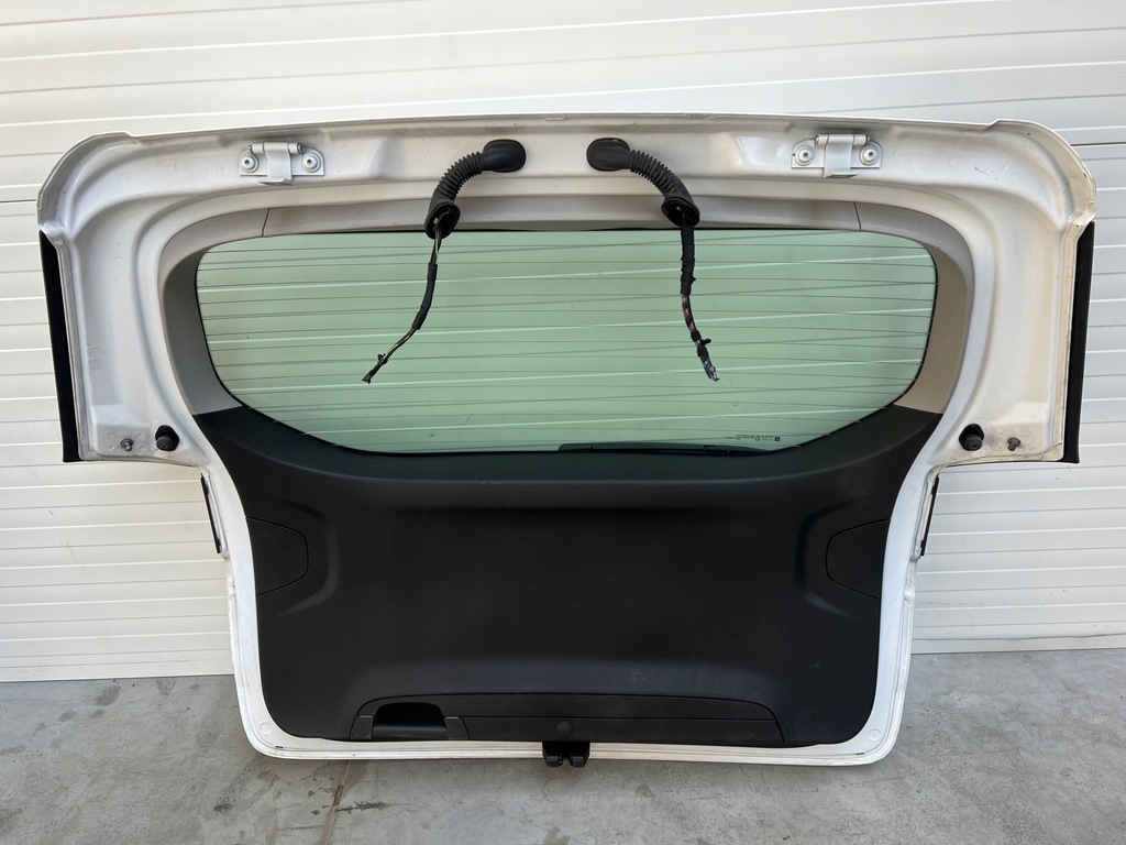 фото №12, Крышка багажника багажника opel zafira c камера