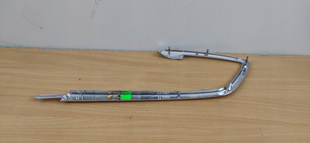 фото №2, Volvo xc60 правый хром обивка дверь перед рамка