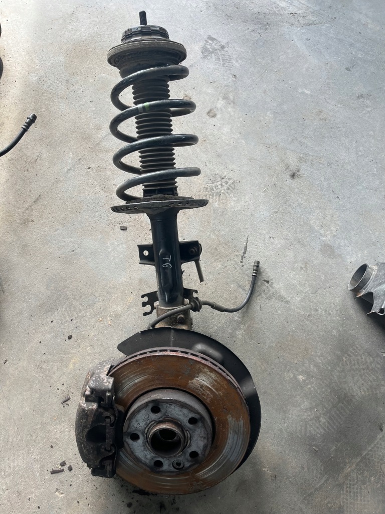 фото №1, Подвеска поворотный кулак левый перед transporter t6