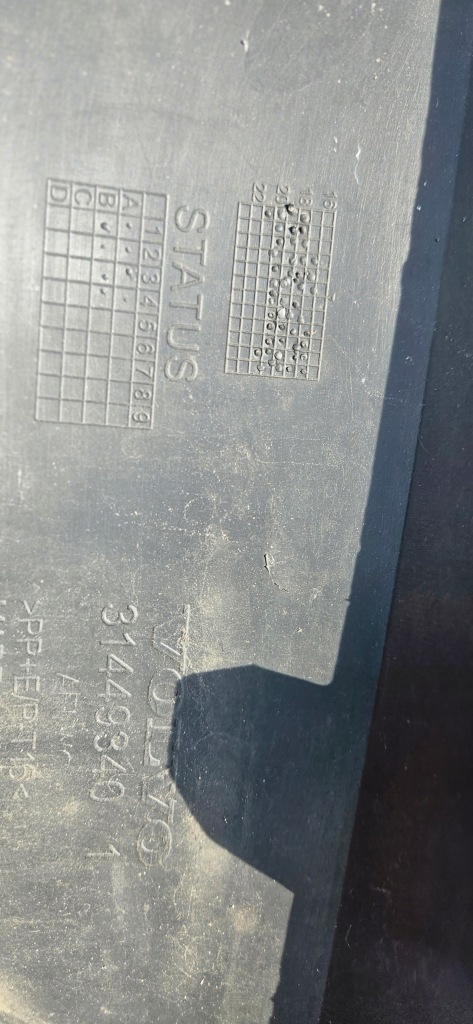 Спойлер dół бампера volvo xc40 ii 2018-2021 перед передний Оригинал